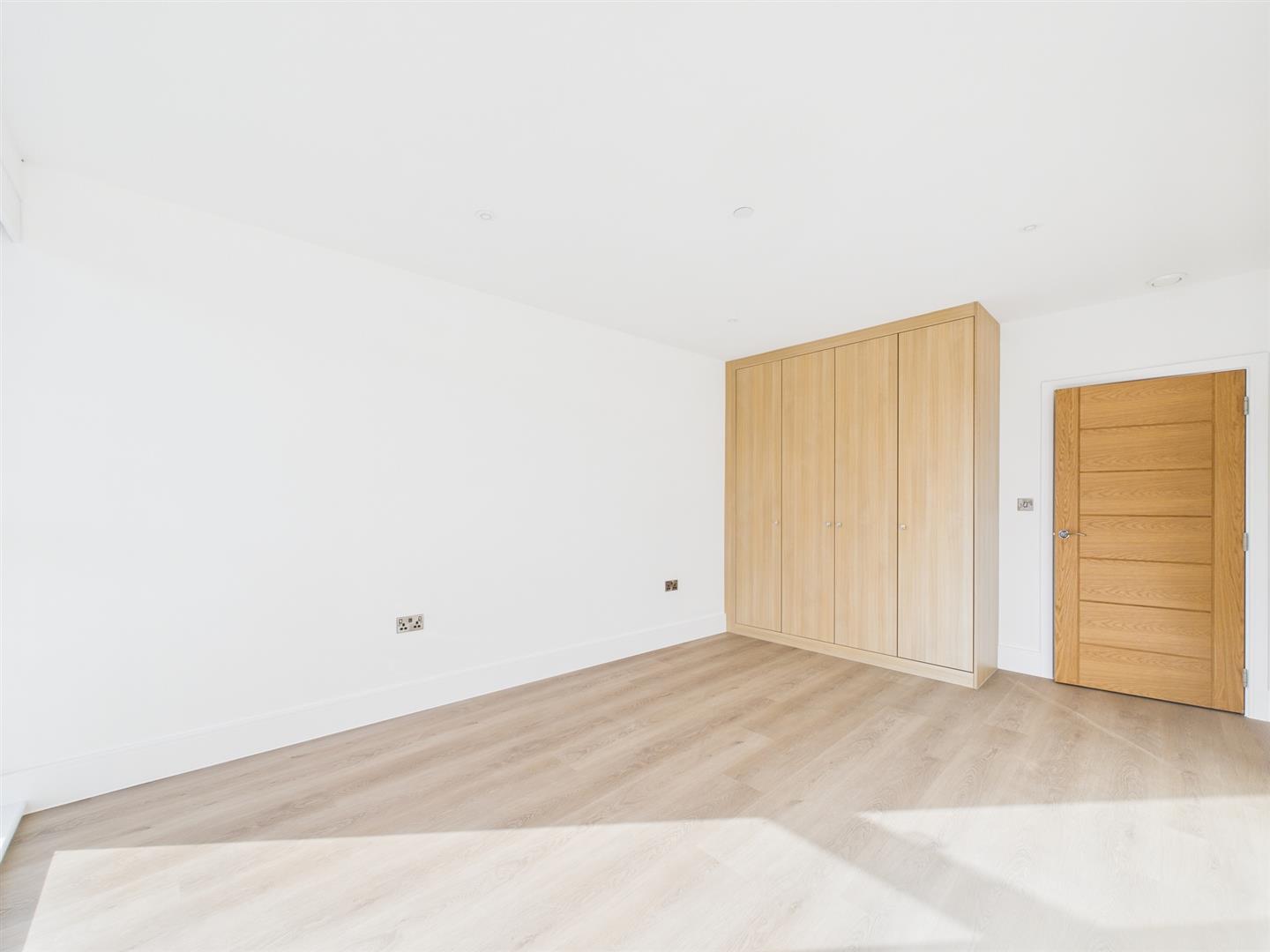 7 Old Coleham Court, Shrewsbury, SY3 7BS For Sale